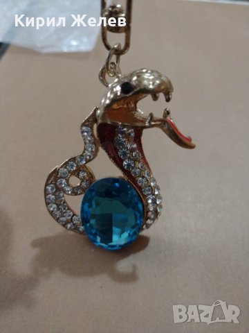 Марков ключодържател с кристали Сваровски много красив стилен  подходящ аксесоар за подарък - 15287 , снимка 3 - Други - 31241810