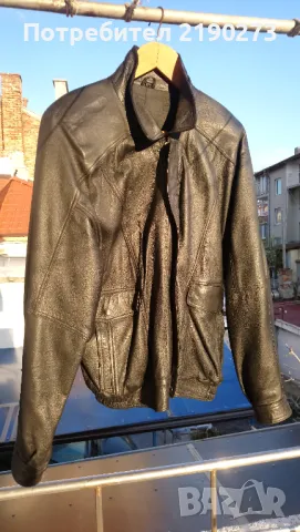 Продавам дамско кожено яке пролетно