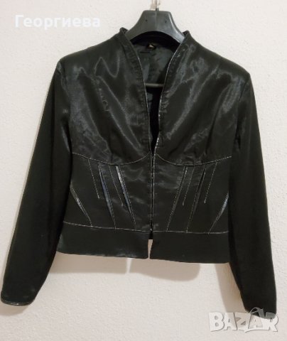Вталено черно сако с кожени декорации, снимка 1 - Сака - 37891242