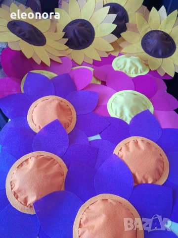 Шапки на цветя от филц-47 см. , снимка 2 - Шапки - 44422822