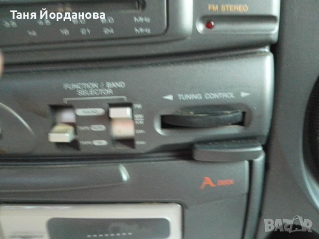 Радиокасетофон Nova , снимка 4 - Радиокасетофони, транзистори - 54309848