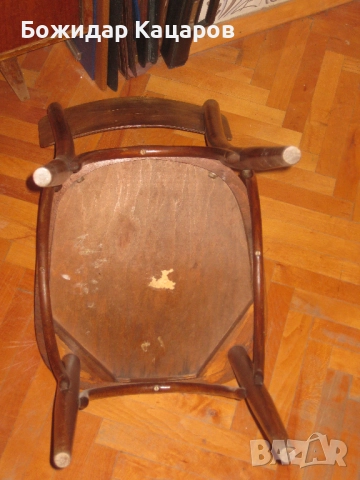 Стар стол за декорация или реновиране. Цена 20 лева.  Пращам по Еконт. , снимка 5 - Антикварни и старинни предмети - 51808907