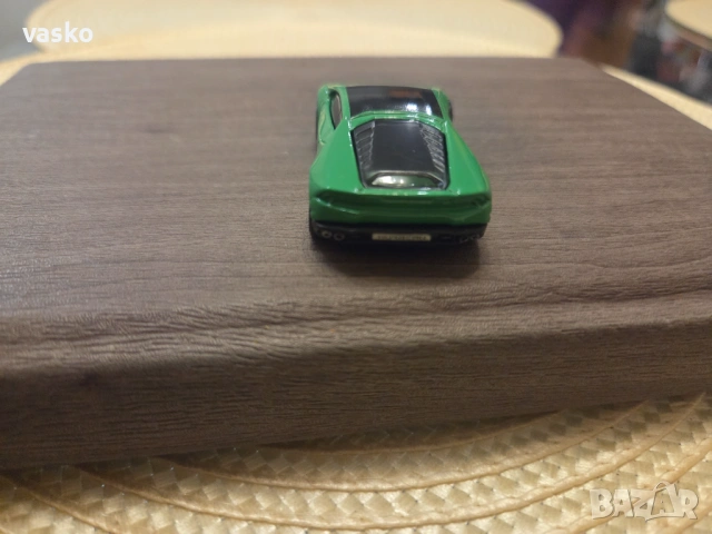 Hotwheels Lamborghini Huracan 2014, снимка 4 - Колекции - 54195938
