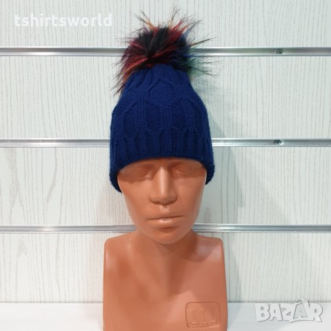 Нова зимна дамска тъмносиня шапка с шарен помпон/пух, снимка 4 - Шапки - 31664861