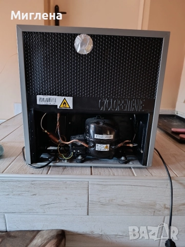 Мини фризер Comfee, снимка 8 - Фризери - 52976080