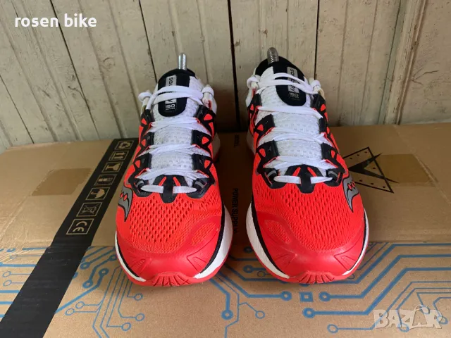  ''Saucony Triumph ISO 4''оригинални маратонки 40.5 номер, снимка 3 - Маратонки - 48153244