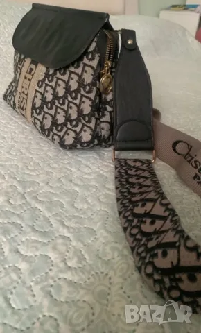Дамска чанта Dior, снимка 2 - Чанти - 56531131