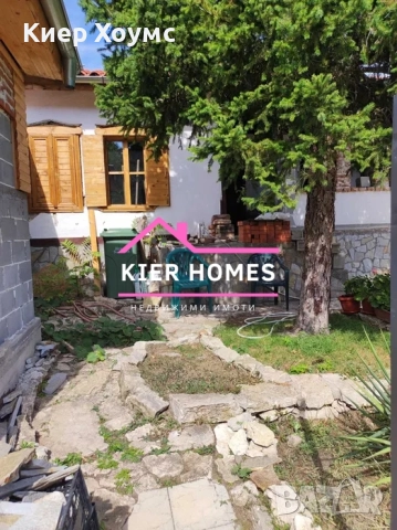 Къща в село Златна ливада,община Чирпан, снимка 2 - Къщи - 52652797