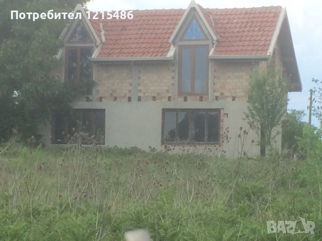 Къща на груб строеж с голям парцел в България, снимка 1
