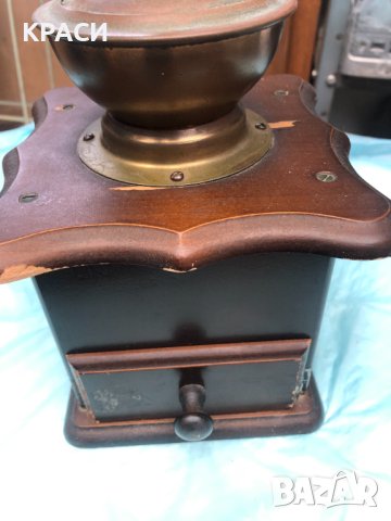 продавам старинна ръчна кафемелачка, снимка 3 - Антикварни и старинни предмети - 42143634