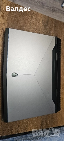 Геймърски лаптоп DELL