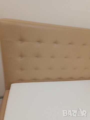 Продавам тапицирана спалня с кожа кремав цвят , снимка 2 - Спални и легла - 54034678