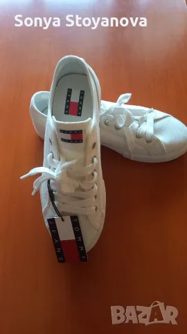 Дамски кецове Tommy Hilfiger