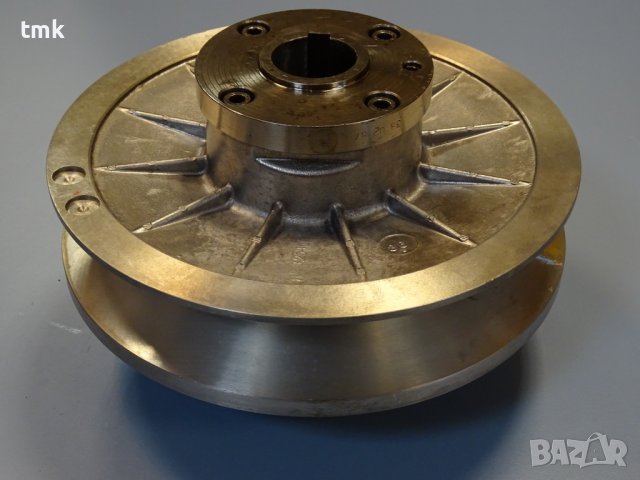 Вариаторна шайба Lenze 11-213.25-920 variable speed pulley 38H7 Ф250/Ф38, снимка 5 - Резервни части за машини - 42364822