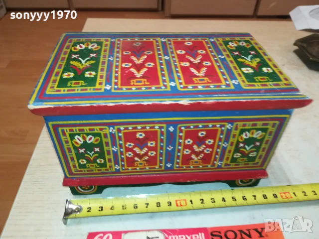 КРАСИВА ДЪРВЕНА КУТИЯ 1708251752