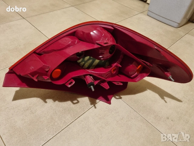 стоп за Peugeot 207 десен от 2007година, снимка 2 - Части - 54000234