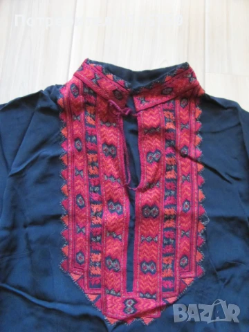 Красива Копринена Рокля, ръчна бродерия , фолк мотиви, снимка 4 - Антикварни и старинни предмети - 50929289