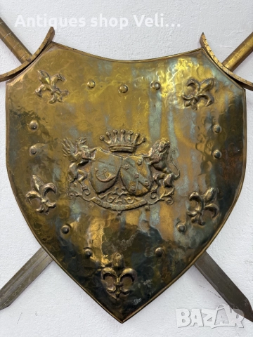 Щит/герб с мечове за стена №7445, снимка 2 - Антикварни и старинни предмети - 51960862