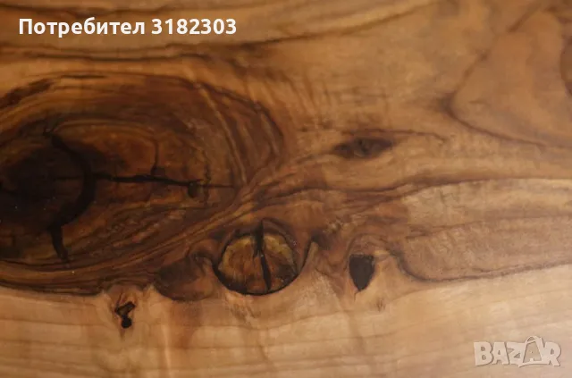 Дизайнерска орехова маса и епоксидна смола, снимка 4 - Маси - 48919318