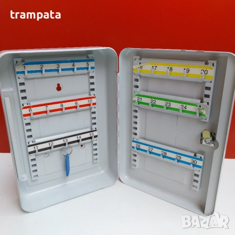 НАЙ ДОБРАТА ОФЕРТА Метален шкаф за ключове / 30x21см