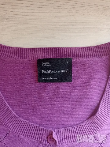 Дамска жилетка Peak Performance, снимка 3 - Жилетки - 56438176