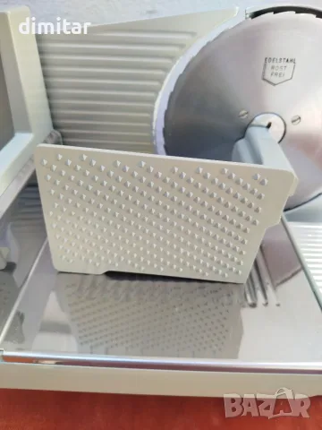 Слайс машина GRAEF - 130 W, снимка 8 - Кухненски роботи - 55748241