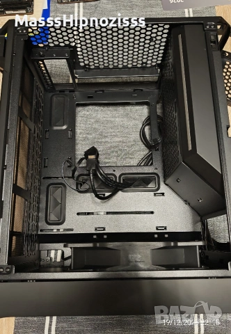 mini ITX кутия Fractal Design Torrent Nano Black TG Dark Tint, снимка 8 - Захранвания и кутии - 54256997