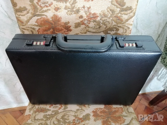 Куфарче за документи или техника