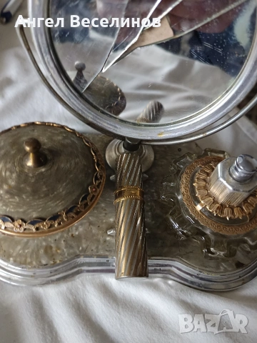 ретро комплект за тоалетка от средата на 20 век, снимка 2 - Антикварни и старинни предмети - 54060198