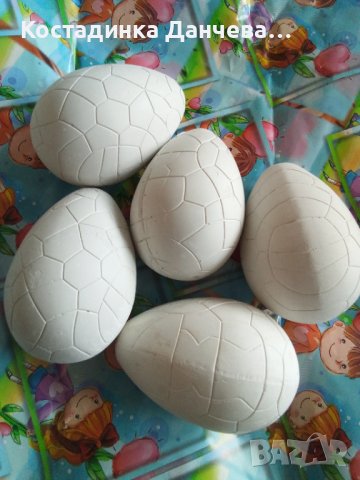 Гипсови яйца високи 10см