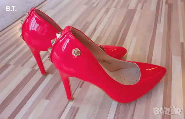 Продавам - Дамски лачени елегантни, червени обувки - 35 номер, снимка 6 - Дамски елегантни обувки - 48081109