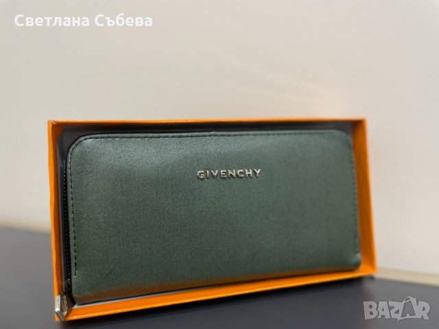Портмоне Givenchy, снимка 2 - Портфейли, портмонета - 34380323