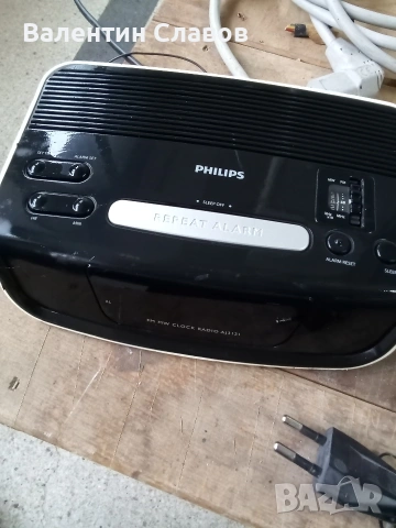 Радио часовник Филипс