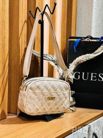чанти guess , снимка 3 - Чанти - 50659725