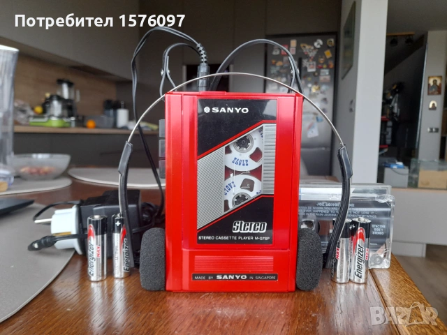 Работещ Sanyo M-G7SP "портативен" стерео касетофон тип Walkman / Уокмен / Уолкмен, слушалки.