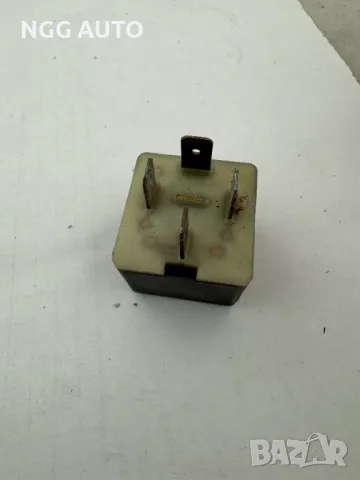 реле 204 за VW, Audi, 431 951 253 H, 431951253H, снимка 3 - Части - 47915968