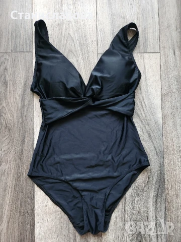 Бански горнище Tommy Hilfiger и цял бански, снимка 2 - Бански костюми - 50587125