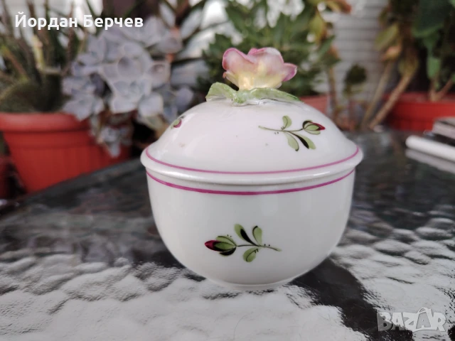 Порцеланова захарница, снимка 7 - Кутии за храна - 51155646