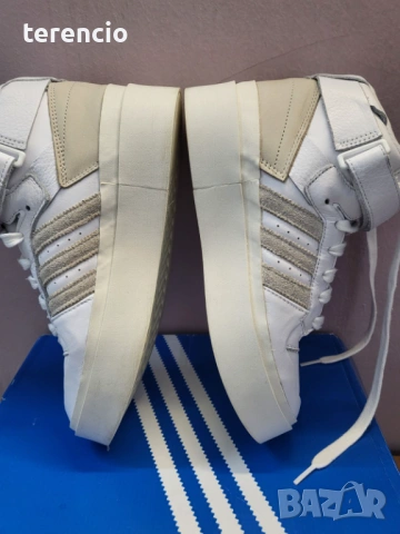 Бели кецки Adidas, снимка 7 - Маратонки - 53962006