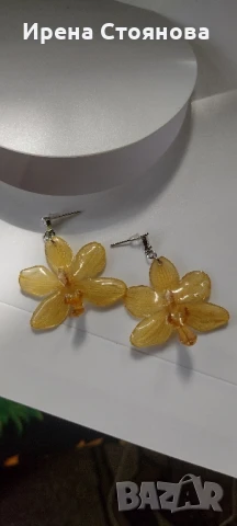 Обеци с естествен цвят на мини орхидея., снимка 3 - Обеци - 50995451