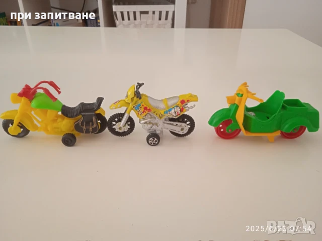 3 бр. мотори пластмаса, 1:18 