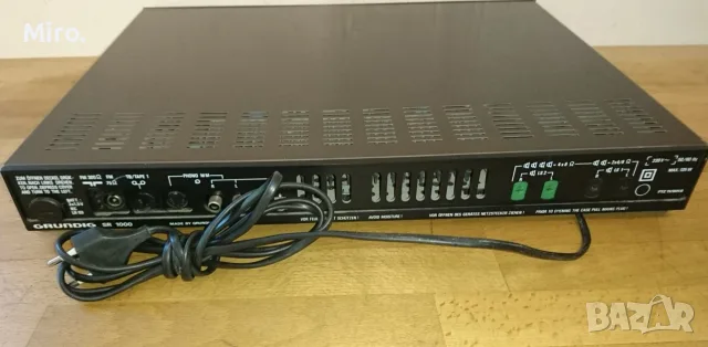 GRUNDIG SR 1000 – Немска Класика, снимка 2 - Ресийвъри, усилватели, смесителни пултове - 56482134