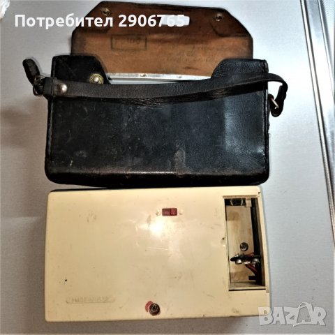 Стар транзистор Selga Селга с кожен калъф, снимка 4 - Антикварни и старинни предмети - 38406322