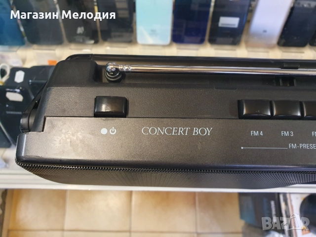 Радио Grundig Concert Boy 230 В перфектно техническо и много добро визуално състояние., снимка 7 - Радиокасетофони, транзистори - 51169496