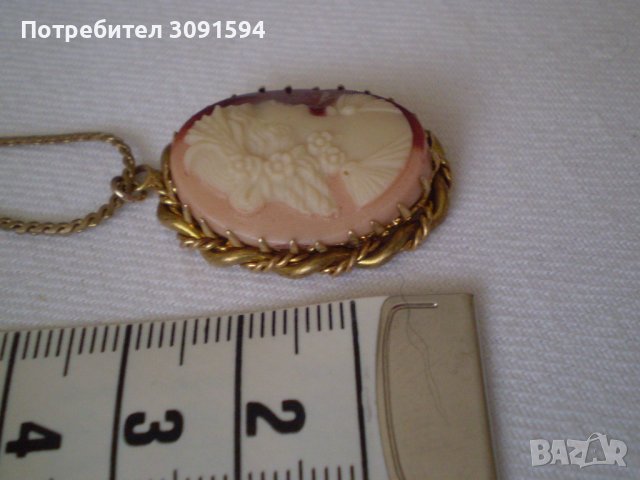 красив медальон Камея бронз 50те години , снимка 2 - Антикварни и старинни предмети - 36834248