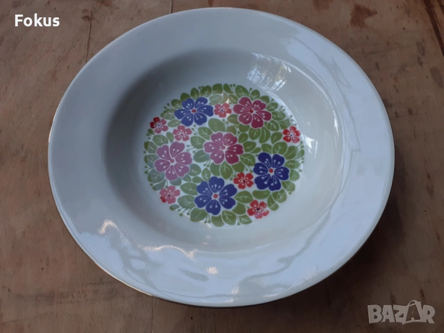 Български порцелан чиния шарена