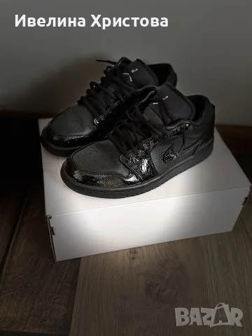 Air Jordan 1 Low SE, снимка 3 - Маратонки - 56310904