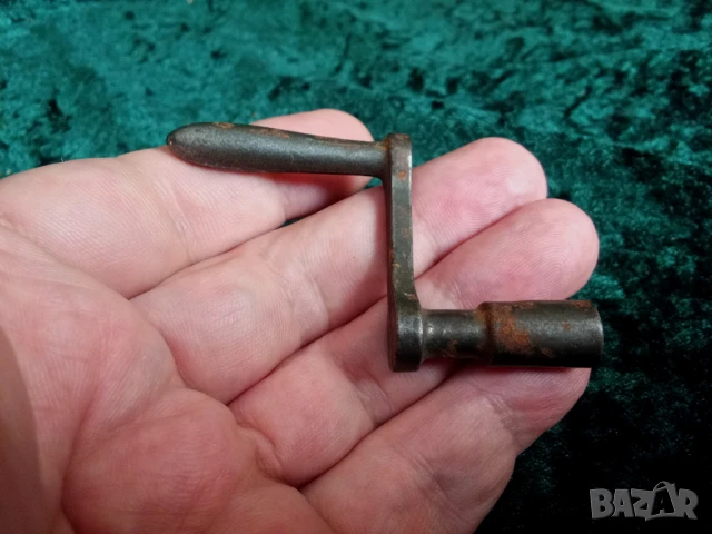 стара часовникарска манивела - ключ за стенен часовник