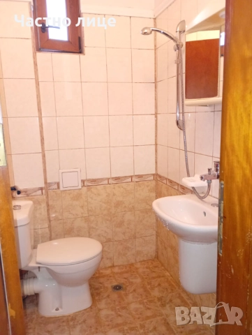 Единична стая за нощувки Варна - собствена баня/WC, климатик, TV,Wi-Fi, снимка 7 - Квартири, нощувки - 37614022