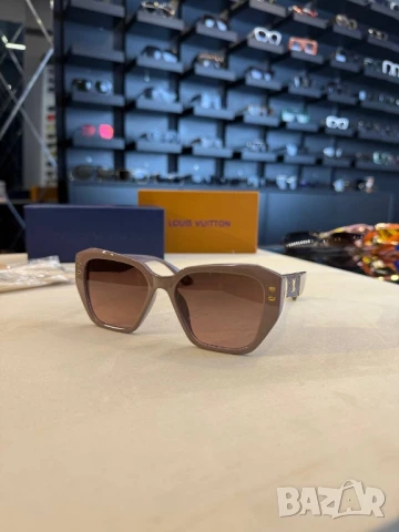 очила с черен обикновен калъф и ув защита louis vuitton , снимка 6 - Слънчеви и диоптрични очила - 50842453